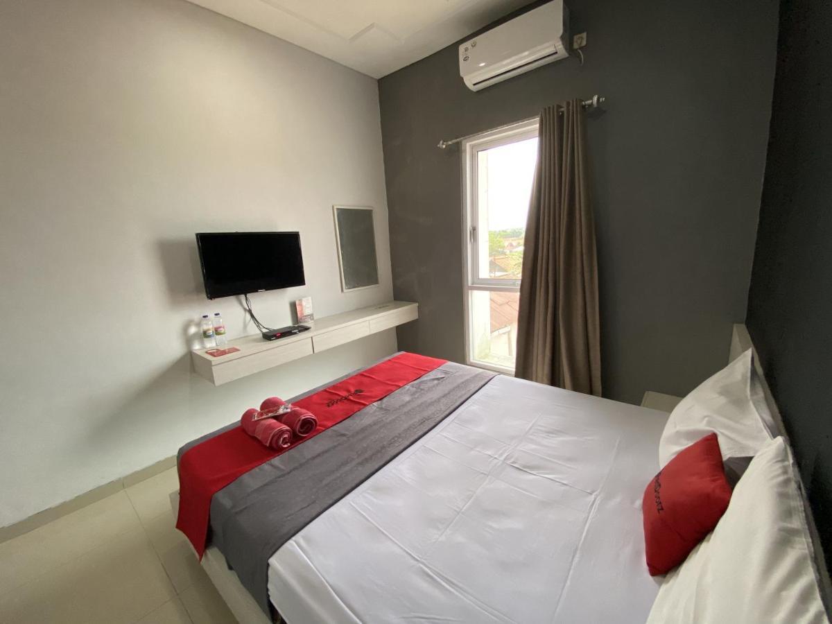 Reddoorz Near Rsud Margono Purwokerto 3 Hotel Exterior foto