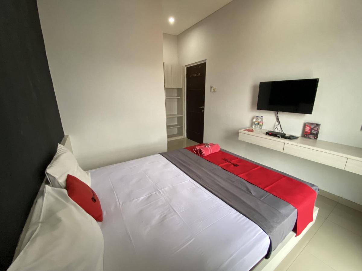 Reddoorz Near Rsud Margono Purwokerto 3 Hotel Exterior foto